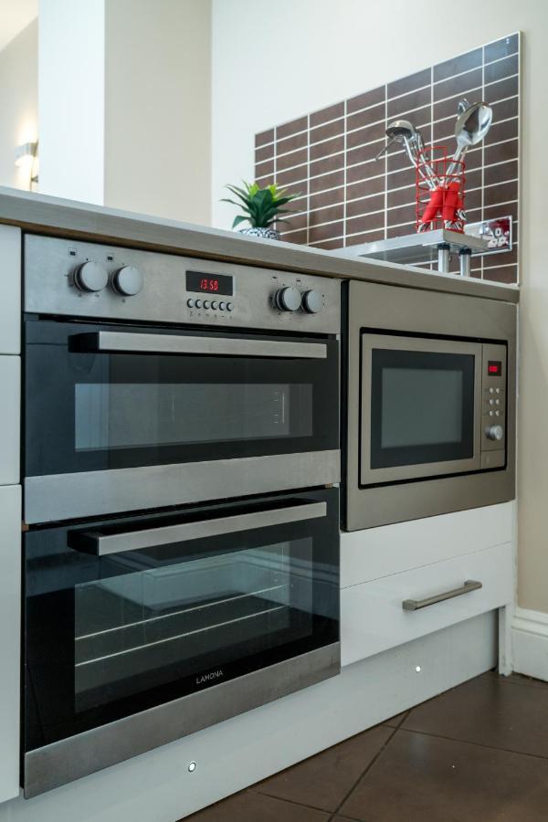 Spacious 2 Bedroom Apartment - Sleeps 6 Hove Buitenkant foto