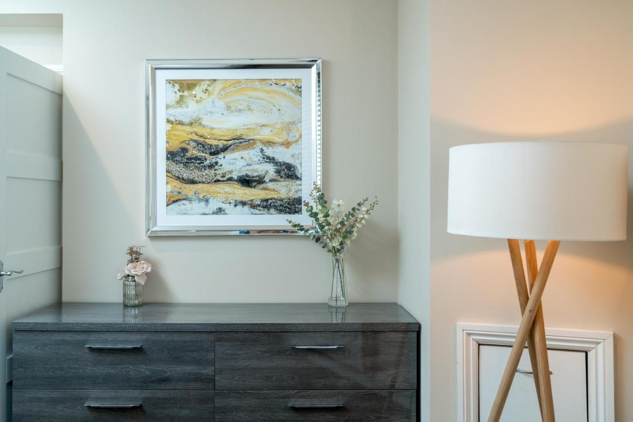 Spacious 2 Bedroom Apartment - Sleeps 6 Hove Buitenkant foto