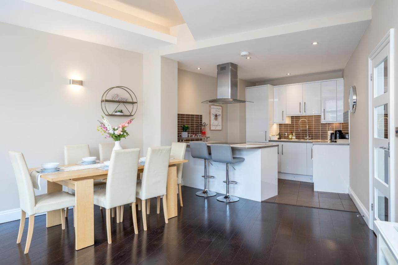 Spacious 2 Bedroom Apartment - Sleeps 6 Hove Buitenkant foto